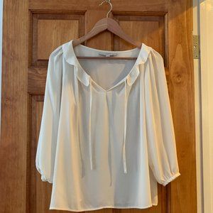 Cute LOFT blouse with Peter Pan collar; White, Petite Medium